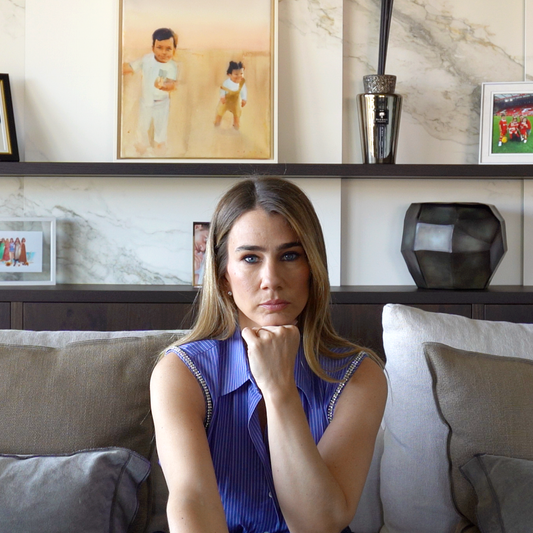 Sessions With Júlia Vigas — Nueva Vida