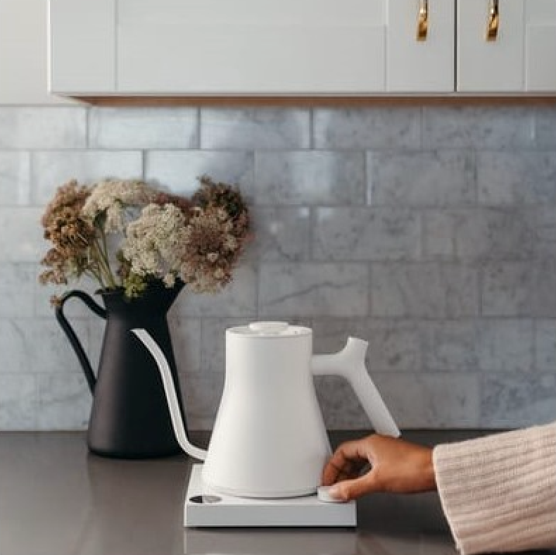 Stagg EKG Electric Kettle White - Fellow.*